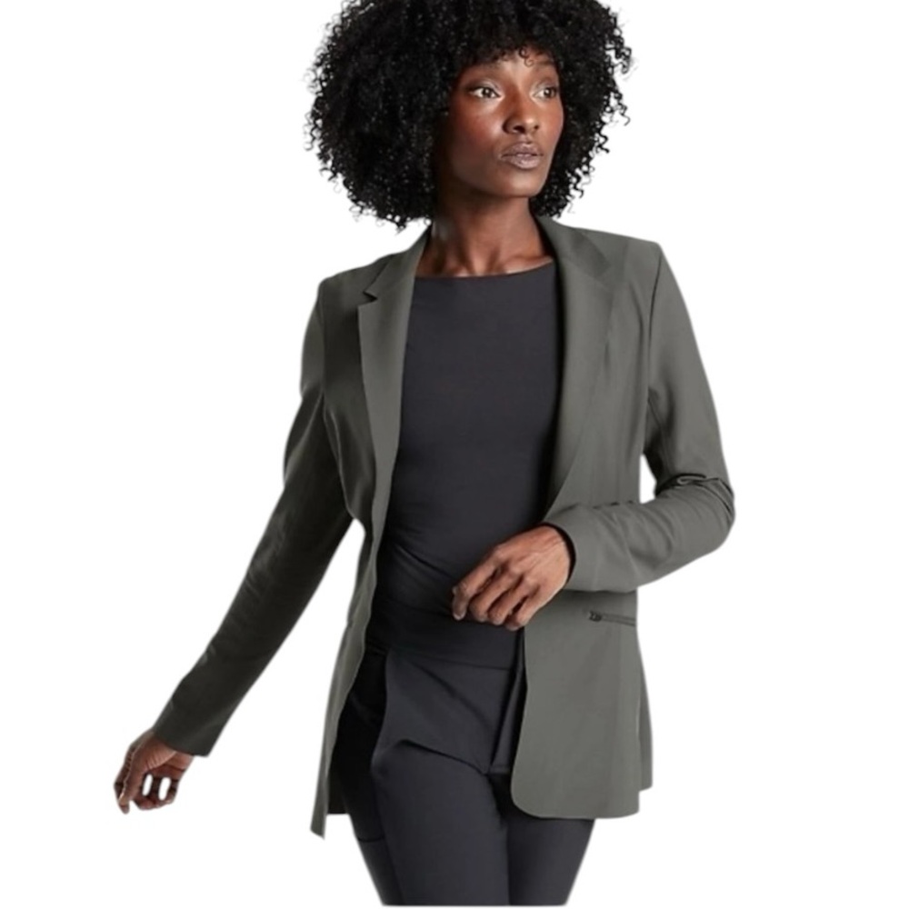 Athleta Interstellar Blazer Gray Fitted SZ 8 City Travel UPF 50 Commute Stretch